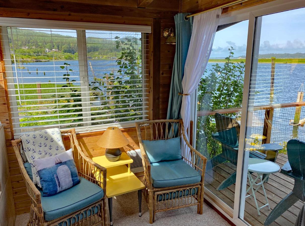 Wheeler On The Bay Lodge And Marina Exterior photo